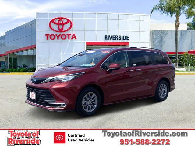 2023 Toyota Sienna XLE