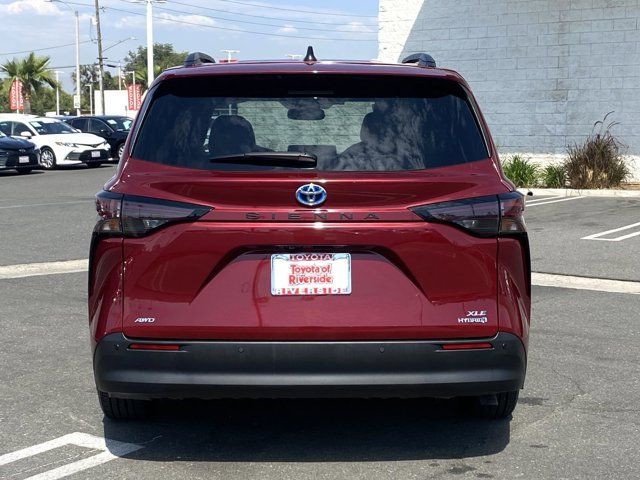 2023 Toyota Sienna XLE