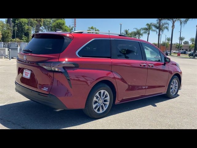 2023 Toyota Sienna XLE