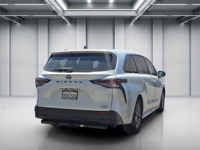 2023 Toyota Sienna XLE