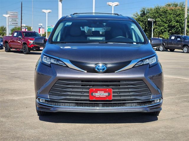 2023 Toyota Sienna XLE