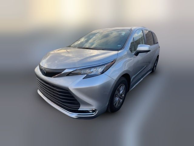 2023 Toyota Sienna XLE