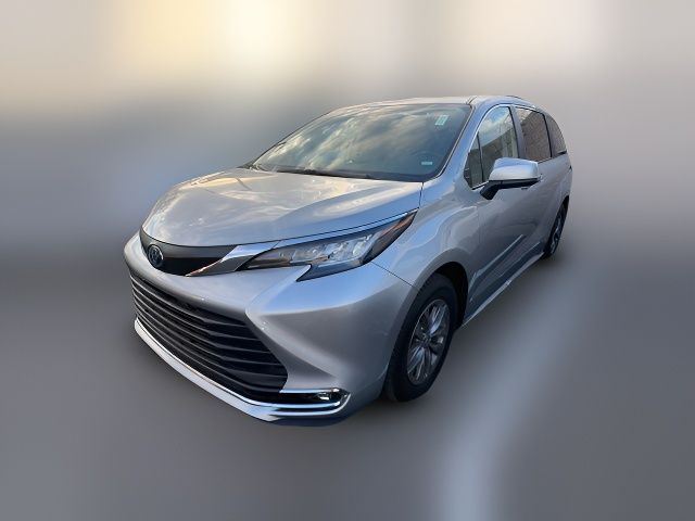 2023 Toyota Sienna XLE