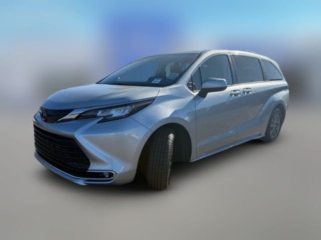 2023 Toyota Sienna XLE