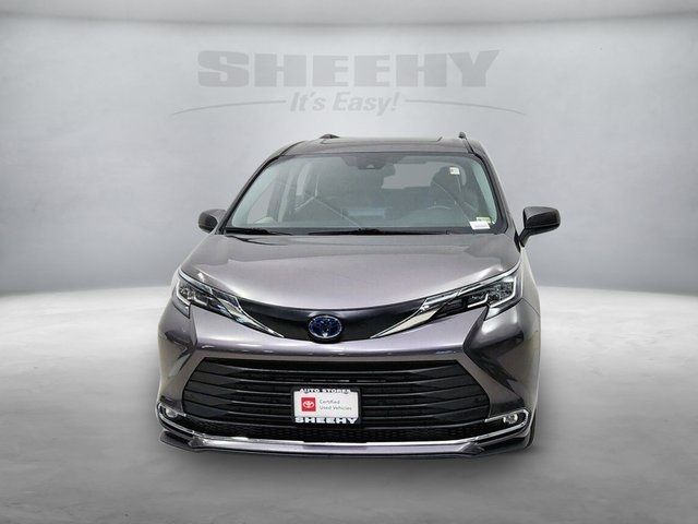 2023 Toyota Sienna XLE