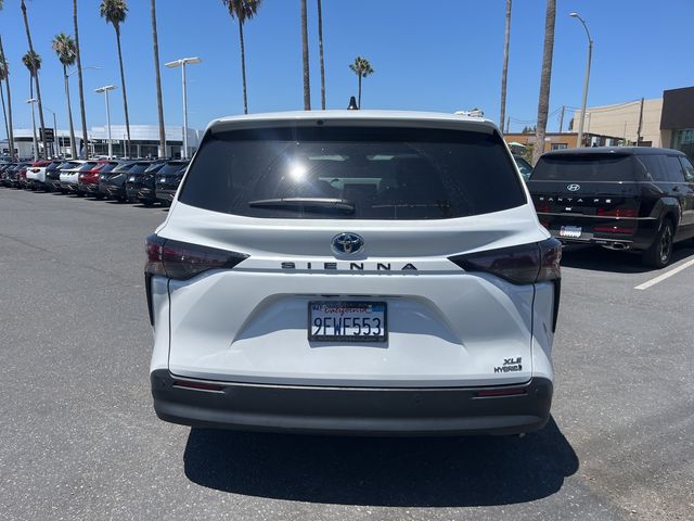 2023 Toyota Sienna XLE