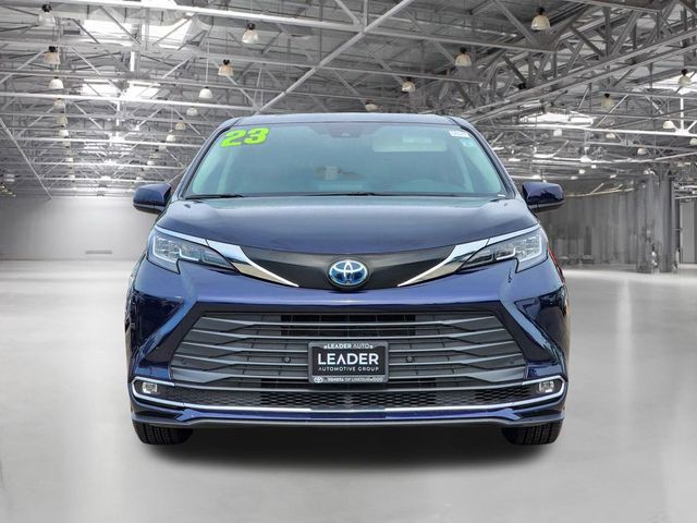 2023 Toyota Sienna XLE