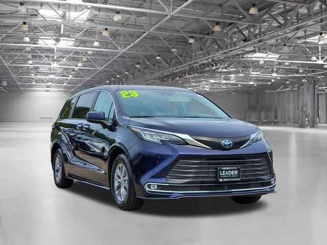 2023 Toyota Sienna XLE