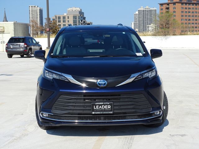 2023 Toyota Sienna XLE