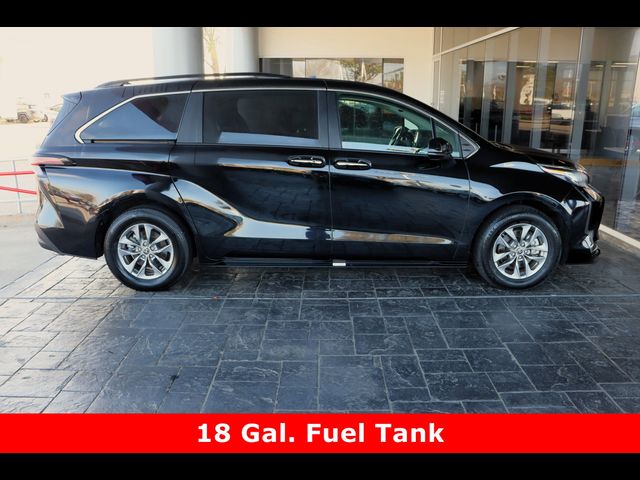 2023 Toyota Sienna XLE