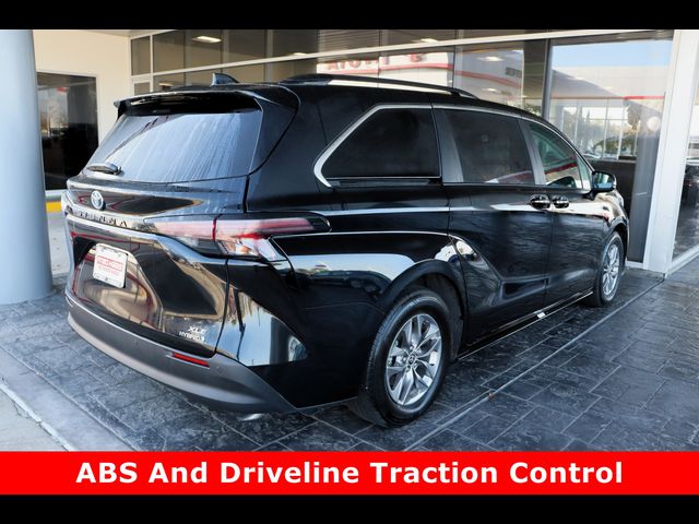 2023 Toyota Sienna XLE