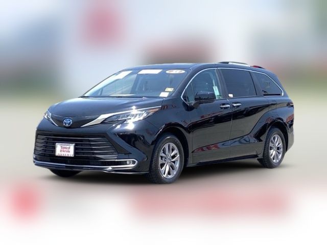 2023 Toyota Sienna XLE
