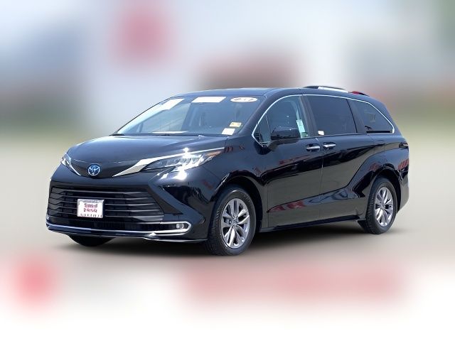 2023 Toyota Sienna XLE