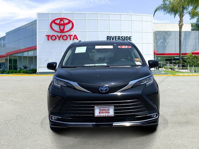 2023 Toyota Sienna XLE