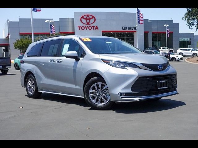 2023 Toyota Sienna XLE