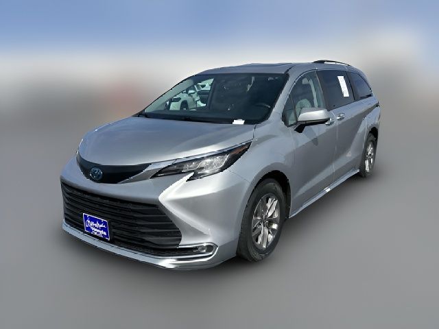 2023 Toyota Sienna XLE