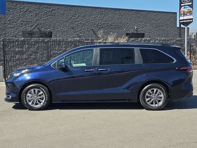 2023 Toyota Sienna XLE