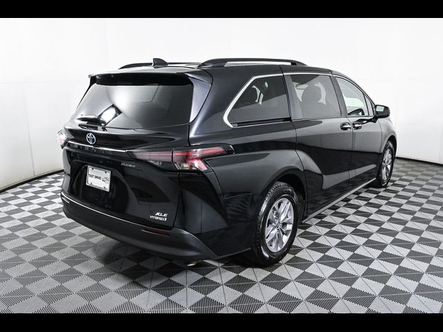 2023 Toyota Sienna XLE