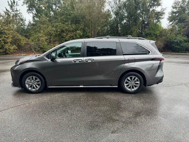 2023 Toyota Sienna XLE