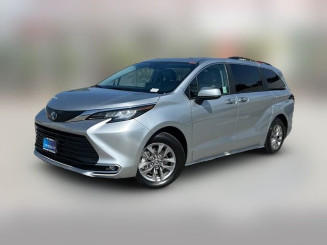 2023 Toyota Sienna XLE