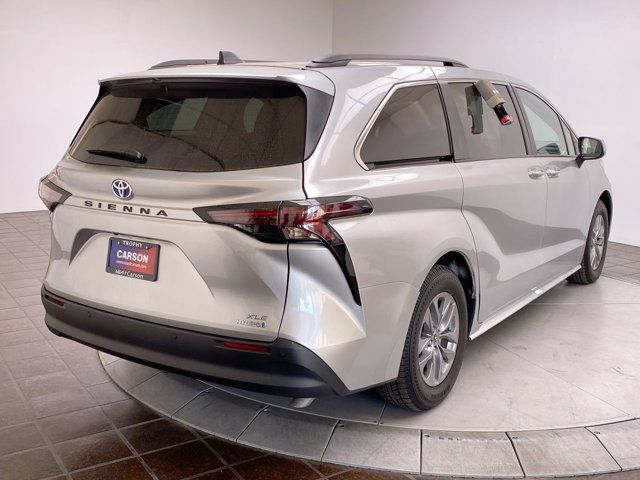 2023 Toyota Sienna XLE