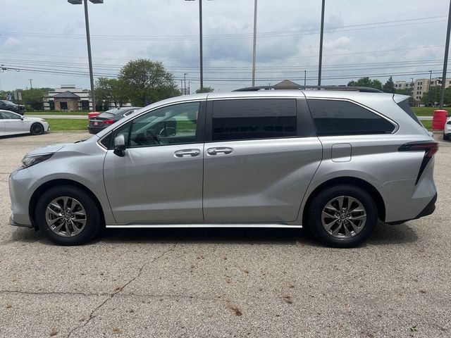 2023 Toyota Sienna XLE