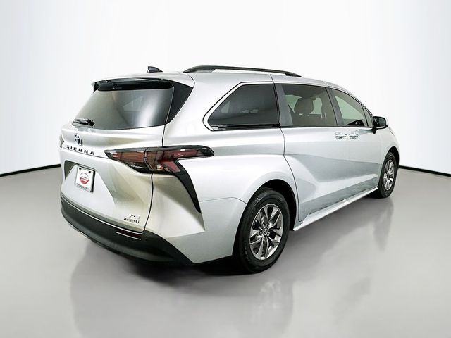 2023 Toyota Sienna XLE