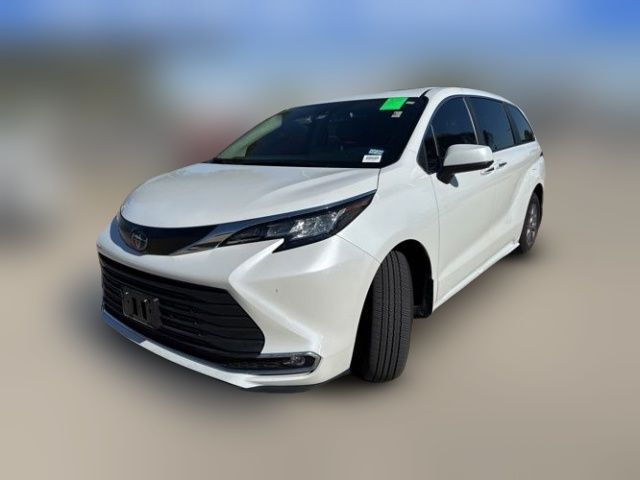 2023 Toyota Sienna XLE