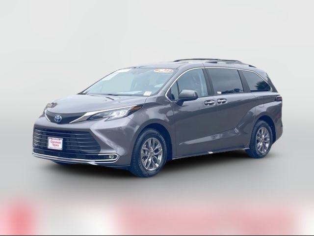 2023 Toyota Sienna XLE