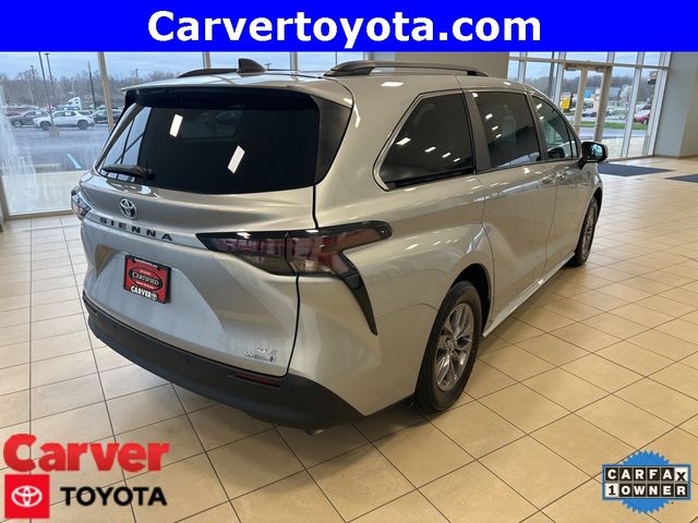 2023 Toyota Sienna XLE