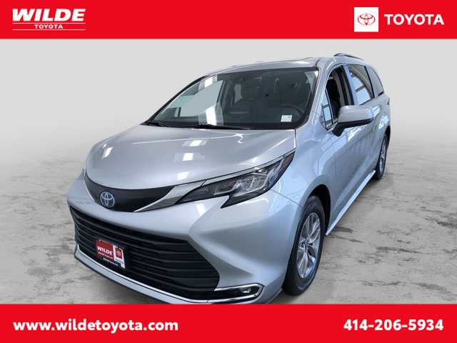 2023 Toyota Sienna XLE