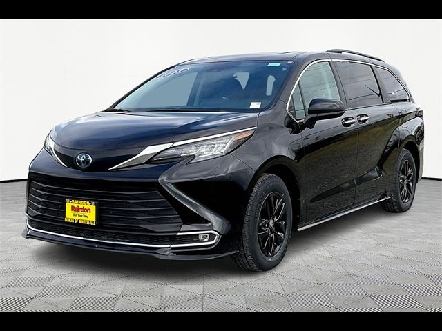 2023 Toyota Sienna XLE