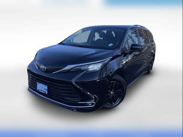 2023 Toyota Sienna XLE