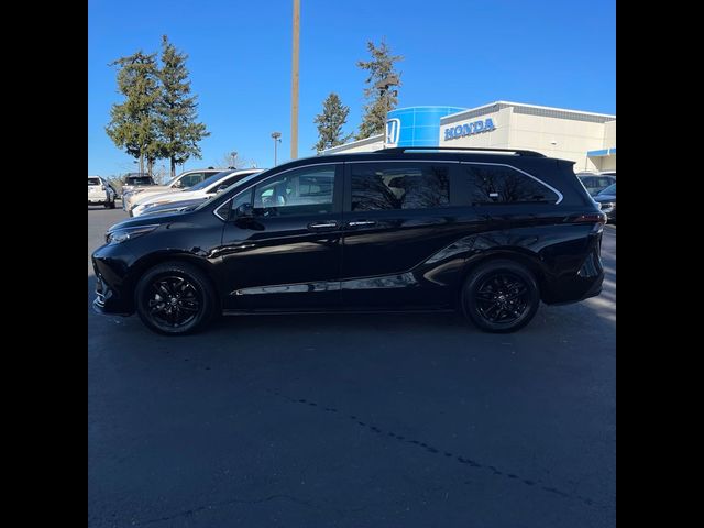 2023 Toyota Sienna XLE