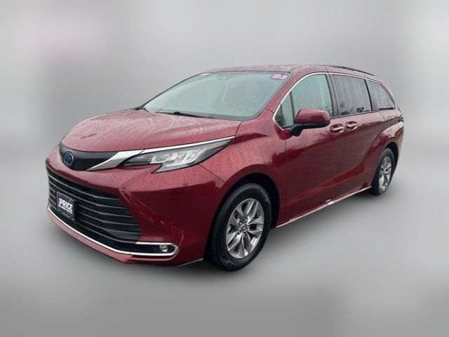 2023 Toyota Sienna XLE