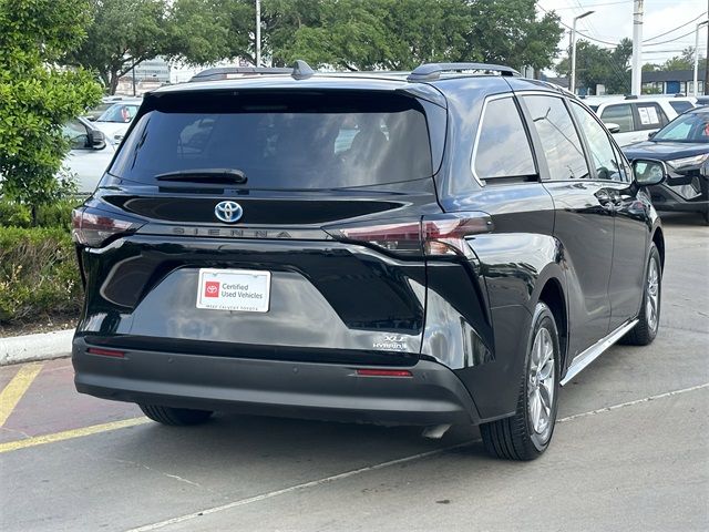 2023 Toyota Sienna XLE