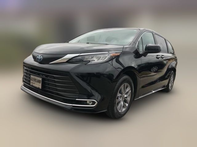 2023 Toyota Sienna XLE