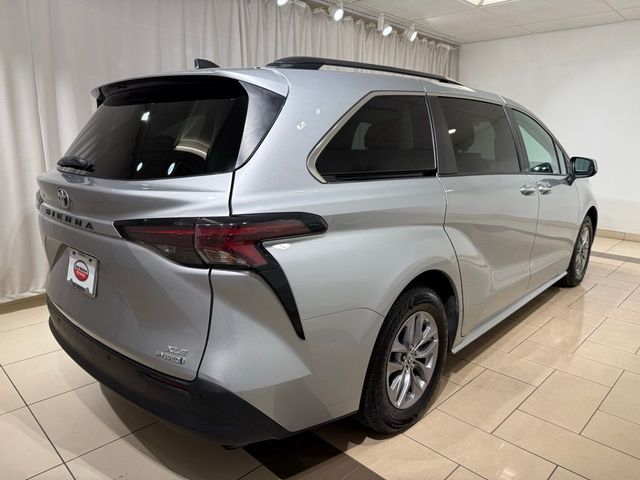 2023 Toyota Sienna XLE