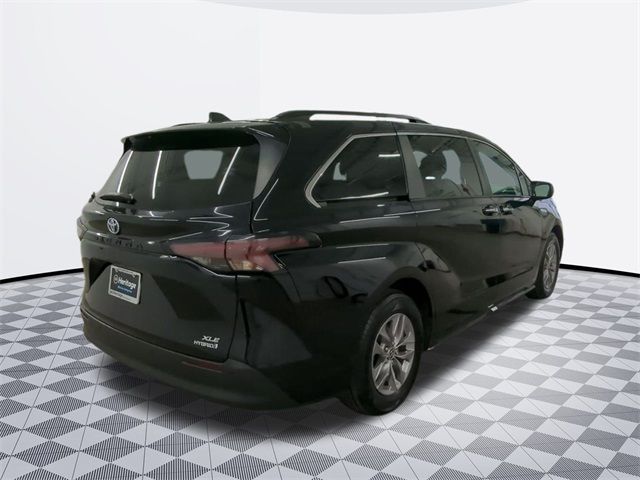 2023 Toyota Sienna XLE
