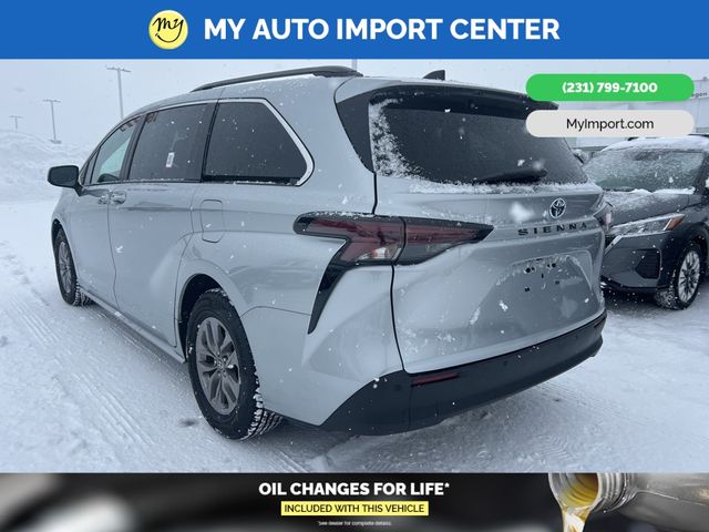 2023 Toyota Sienna XLE