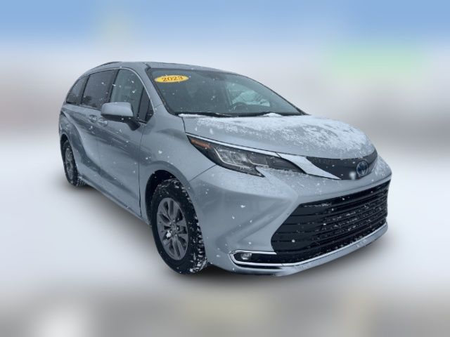 2023 Toyota Sienna XLE