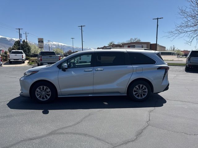 2023 Toyota Sienna XLE