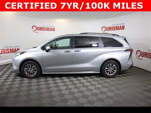 2023 Toyota Sienna XLE