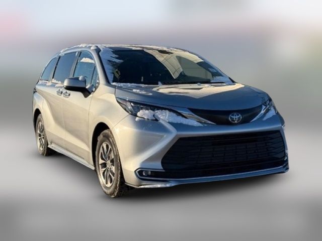 2023 Toyota Sienna XLE