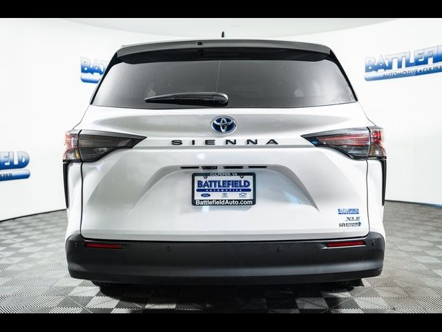 2023 Toyota Sienna XLE