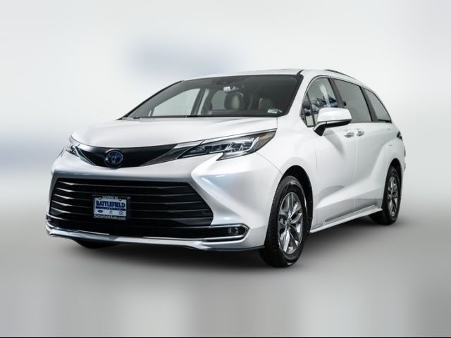 2023 Toyota Sienna XLE