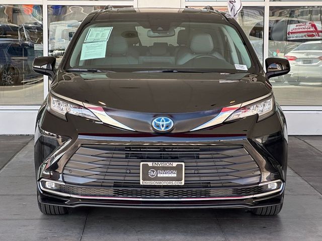 2023 Toyota Sienna XLE