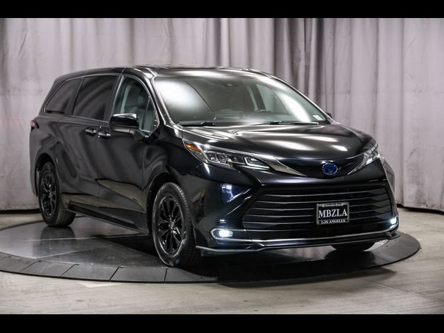 2023 Toyota Sienna XLE