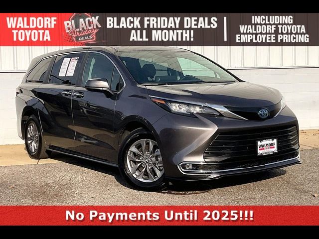 2023 Toyota Sienna XLE