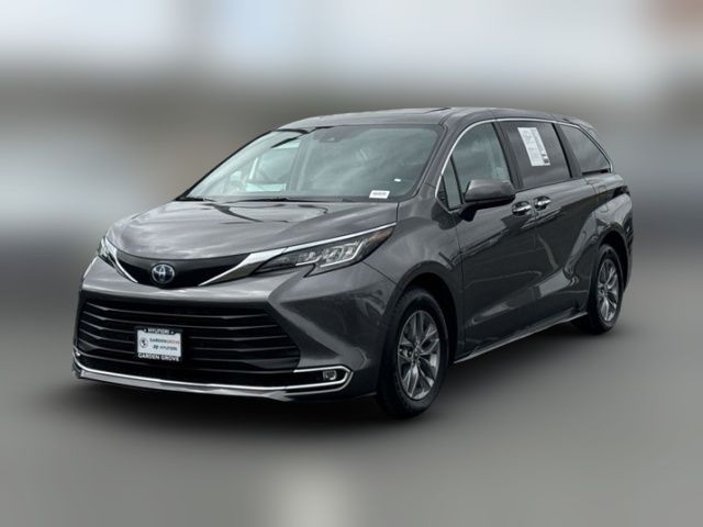 2023 Toyota Sienna XLE